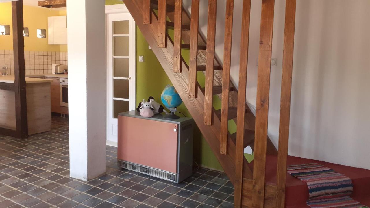 Village House Moo Moo Враня Екстериор снимка